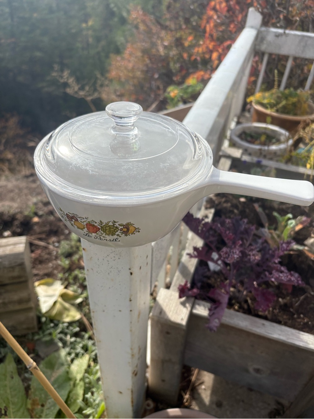 Le Persil Corning Wear White Pot